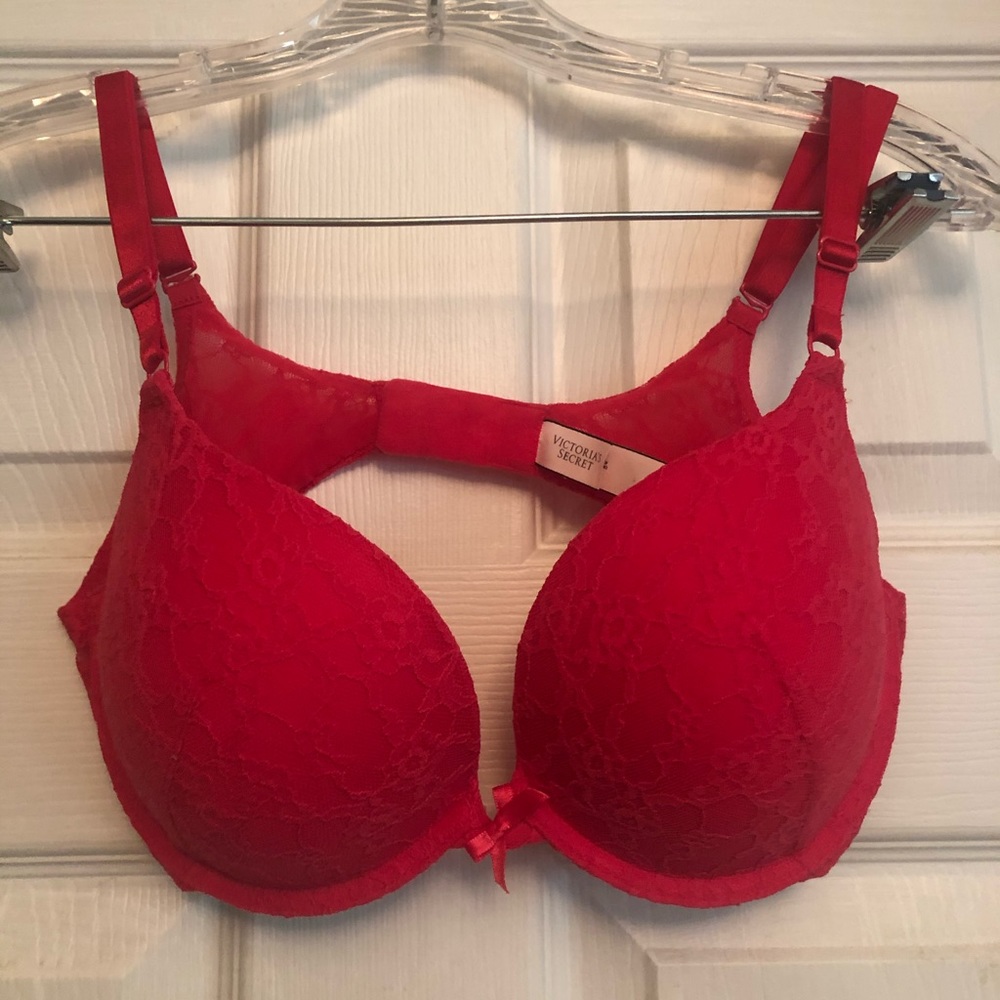 Red Lacy Victoria Secret Bra
